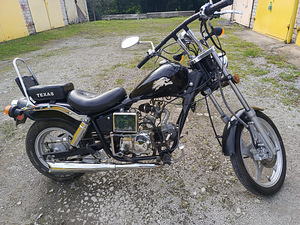 Kõik kokku:Müüa Qingqi QM200GY choper moped 50cc (2 foto / 6)