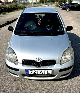 Toyota Yaris (1 foto / 5)