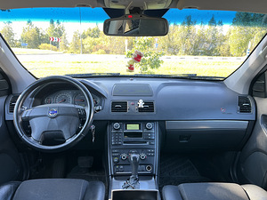 Volvo XC90 2.4 136kw awd (8 foto / 10)