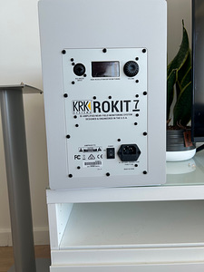 2x KRK Rokit 7 generation 4 + 2 stands (dynaudio h74915) (5 foto / 8)