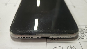 iPhone 8 (6 фото из 7)