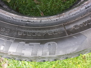 Naastrehvid R16/60/205 Goodyear Ultragrip ICE (2 foto / 5)