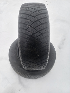 Lamell revhvid R16/60/205 Goodyear Ultragrip (1 foto / 3)
