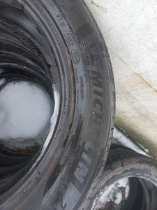 Suverehvid R17/55/215 Michelin Privak (3 foto / 4)