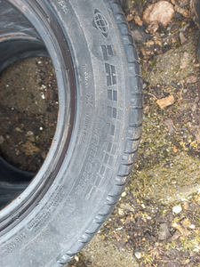 Летние шины R16/65/215 Michelin (3 фото из 8)