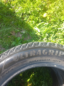 Suverehvid/lamell R17/55/225 Goodyear Ultragrip (4 foto / 5)