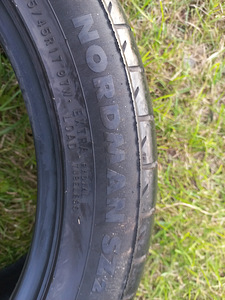 Suverehvid R17/45/235 Nokian (2 foto / 5)