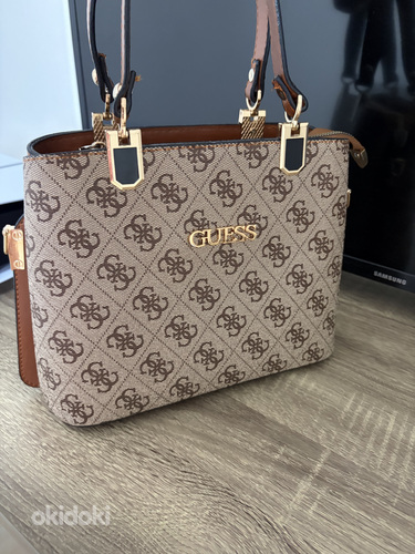 Guess kott