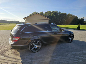 MERCEDES-BENZ C 320 CDI 4MATIC (3 foto / 8)