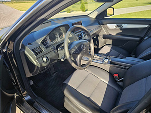 MERCEDES-BENZ C 320 CDI 4MATIC (6 foto / 8)