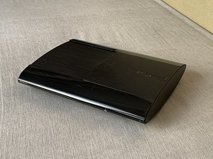 PlayStation 3 Super Slim (2 фото из 6)
