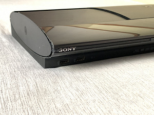 PlayStation 3 Super Slim (4 фото из 6)