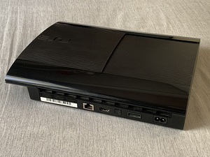 PlayStation 3 Super Slim (5 фото из 6)