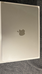 Apple MacBook Air 13.6 M2 8/256 GB (1 foto / 4)