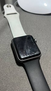 Apple Watch 3 (2 foto / 5)