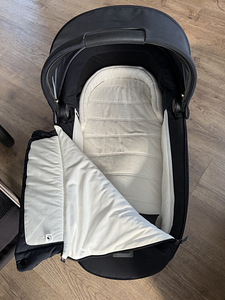 Cybex Priam v4 Deep Black komplekt (3 foto / 10)