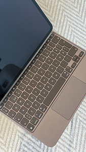 iPad Pro M4 11” 512 gb Wifi Hõbe (3 foto / 6)