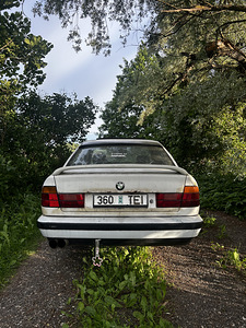 E34 sedaan 2.0 bensiin (2 foto / 7)