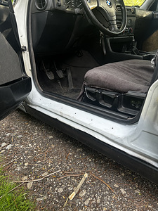 E34 sedaan 2.0 bensiin (5 foto / 7)