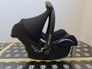Maxicosi turvahäll 0-13 kg + vajadusel adapterid (2 foto / 4)