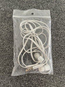 Kõrvaklapid / 3,5 audio jack (1 foto / 1)