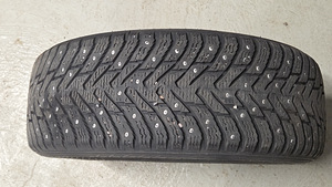 Naasterehvid Nokian Hakkapeliitta 8 (205/55 R16), 7mm, DOT 2 (3 foto / 3)