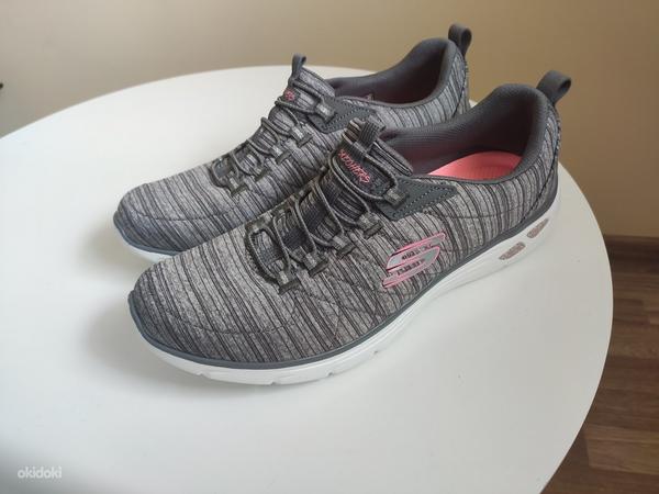Новая обувь Skechers s 40 (фото #2)