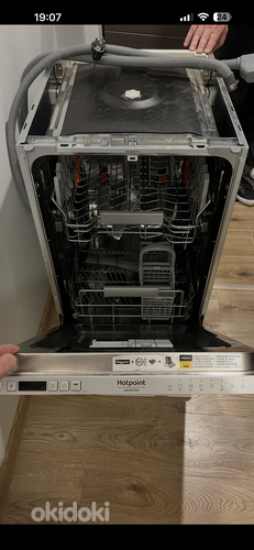 Hotpoint-Ariston HSIC 3T127 C