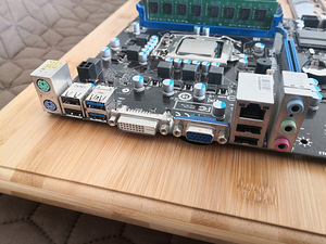 Msi b75ma-p45 +cpu+ram (3 foto / 3)