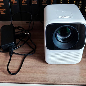 Projektor xiaomi wanbo t2 free (2 foto / 2)