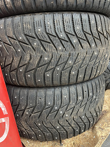Шины 245/40R18 (2 фото из 5)