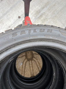 Шины 245/40R18 (4 фото из 5)