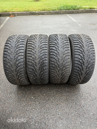 245/45R19 Yokohama