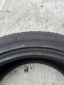 245/45R19 Yokohama (5 foto / 8)