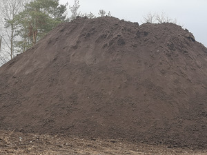 Sõelutud muld (2 foto / 2)