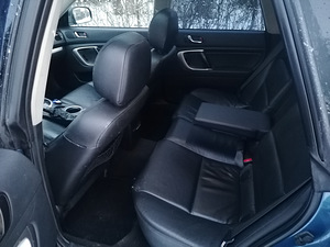 Subaru Legacy Outback (7 foto / 8)