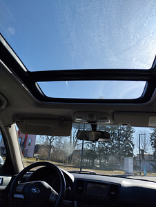 Subaru Legacy Outback (5 фото из 6)
