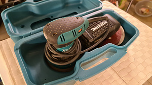 Lihvimismasin MAKITA BO5031K D125 300W (3 foto / 5)