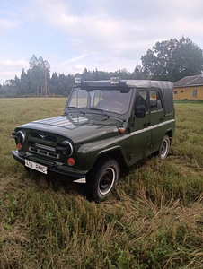 Продается UAZ 31512 (2 фото из 9)