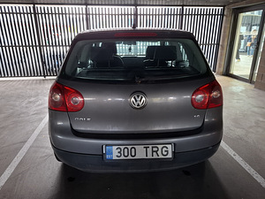 Продажа автомобиля (2 фото из 3)