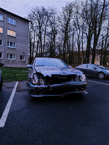 MB Mercedes-Benz W211 E320 CDI varuosadeks (2 foto / 8)