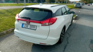 Honda Civic 1,6D 2016 (4 foto / 9)