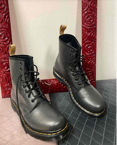 Dr Martens 1460 (1 foto / 5)