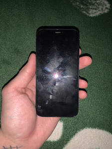 iPhone 12 mini (4 foto / 4)