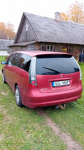Mitsubishi Grandis (3 foto / 14)