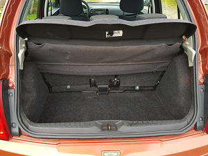 Nissan Micra 1,2l - 2008 (11 foto / 15)