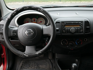 Nissan Micra 1,2l - 2008 (12 foto / 15)