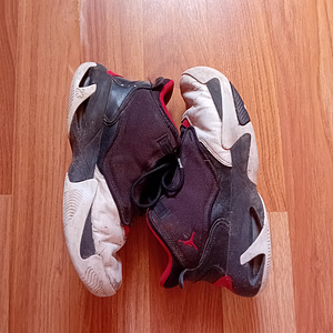 Nike Air Jordan Max 4 tossud (2 foto / 2)
