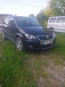 Volkswagen cross touran (6 foto / 8)