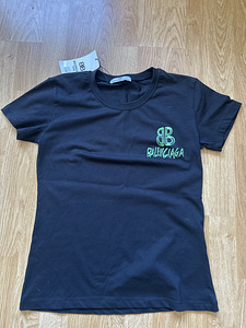 Футболка Balenciaga (1 фото из 3)